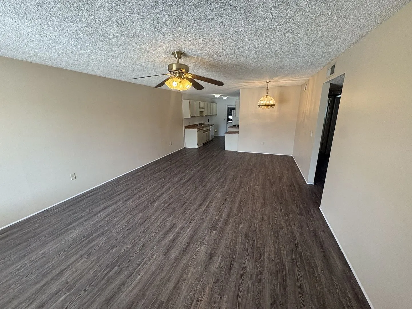 3 Bedroom 2 bath Tavares — Photo 2