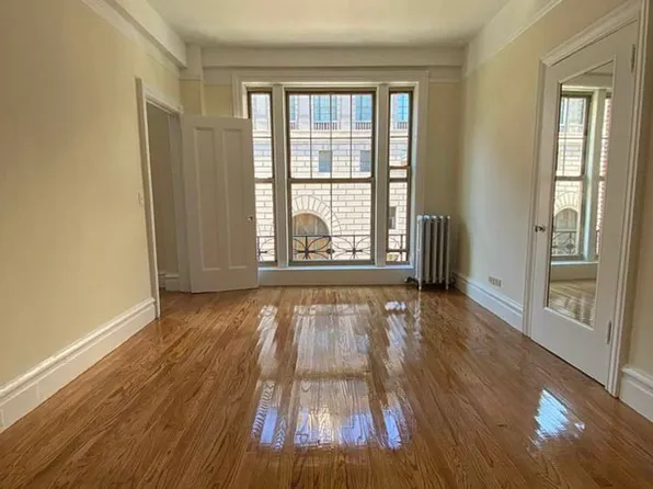 170 West 74th Street image 1 of 6