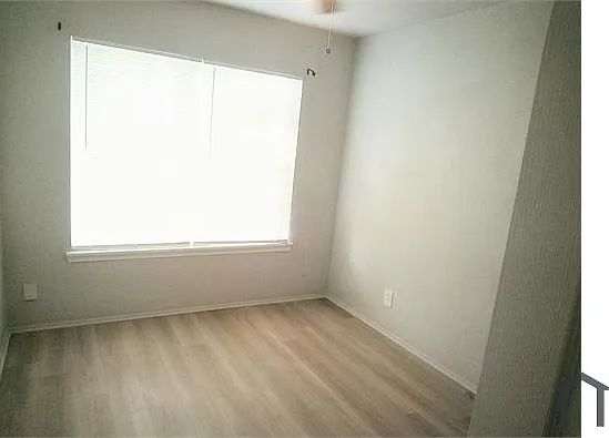 754 W Southcross Blvd — Photo 3