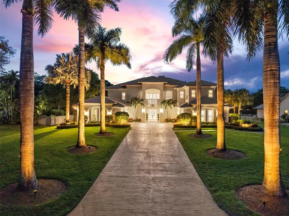 5811 NW 75th Way, Parkland, FL 33067