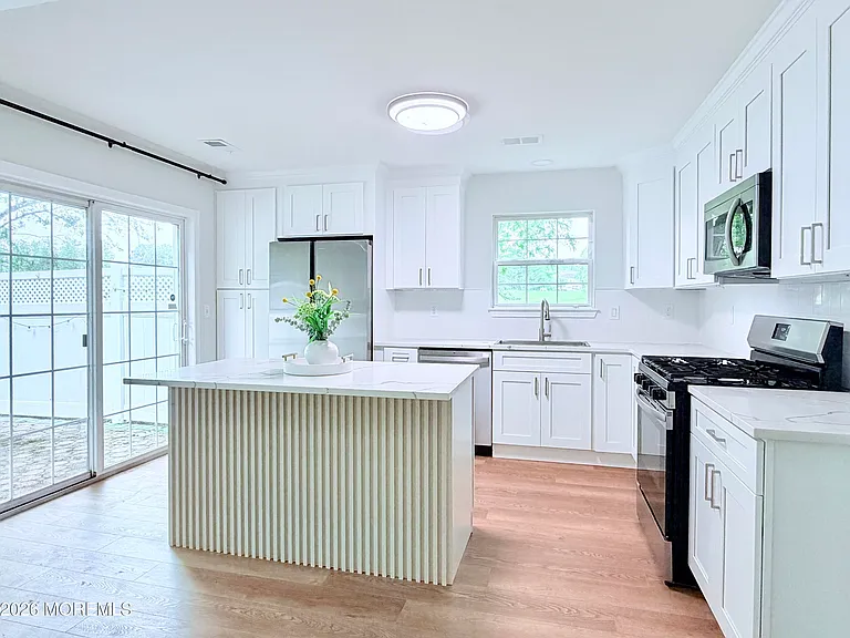 1 Whitemarsh Dr — Photo 3
