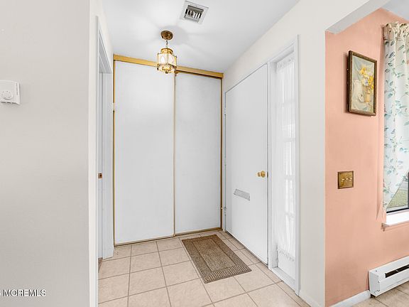 5th image of 96 Salix Plaza #96C