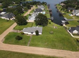 207 Ellen Ln, Mabank, TX 75156
