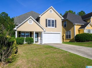 208 Warwick Ln, Alabaster, AL 35007