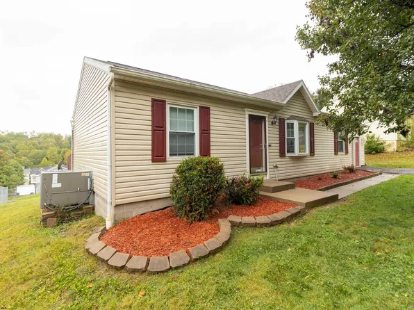 124 Stratford Dr, Bridgeport, WV 26330