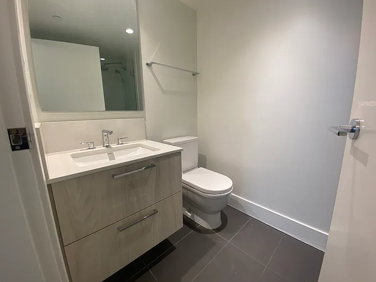 680 Seylynn Cres #1604 — Photo 25