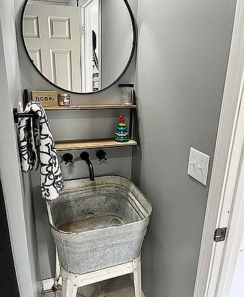 4th image of 4504 N Lorraine St