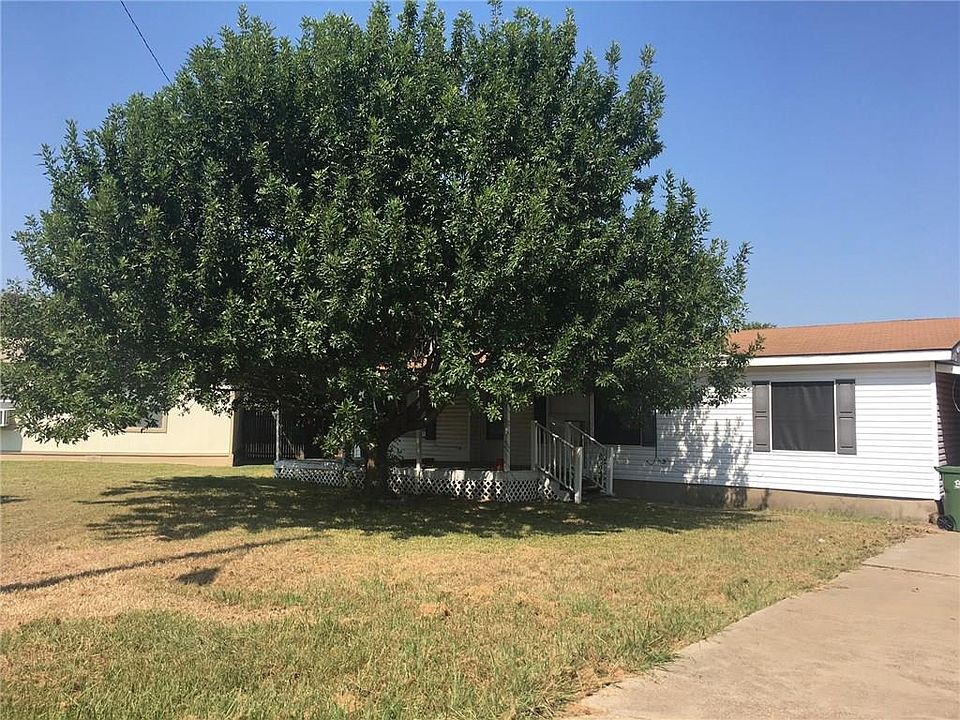1st image of 1321 Wood Dr