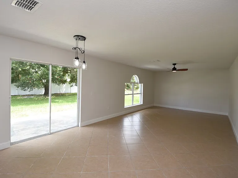 3 Sea Beacon Pl — Photo 12