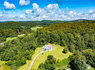 21 Sheldon Dr, Pine Plains, NY 12567