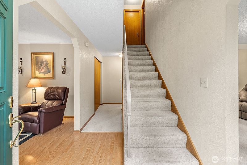 4th image of 6607 Foster Drive SW