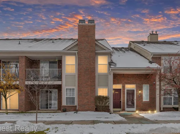 15472 Claremont Dr N, Clinton Township, MI 48038