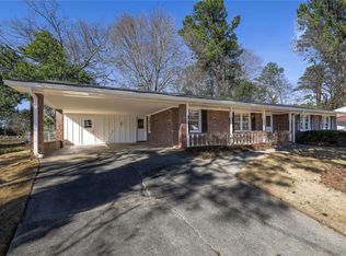 1050 Tuxedo Dr, Roswell, GA 30075