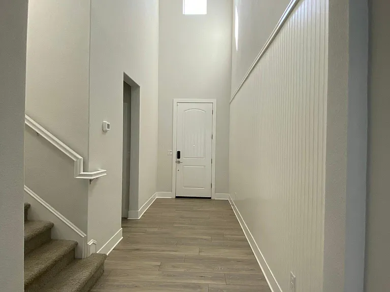 925 Bergenia St — Photo 15