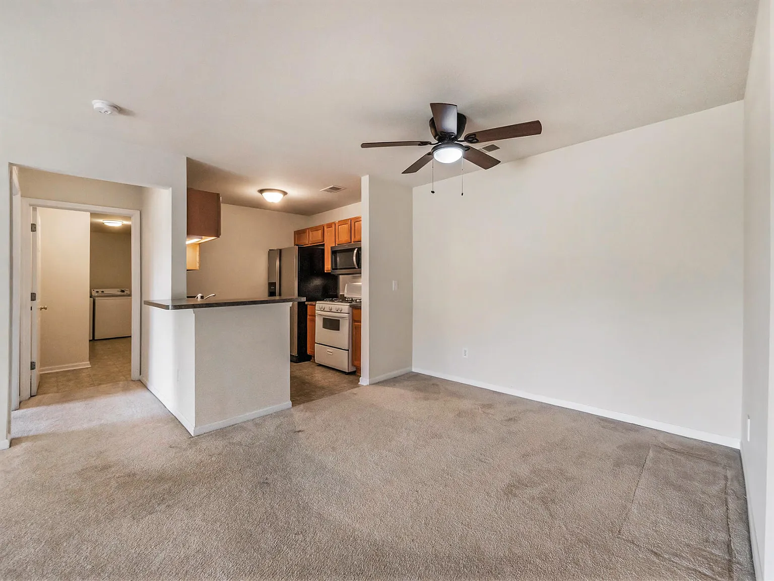 2 bed, 2.0 bath, 1335 sqft, $2,000 — Photo 3