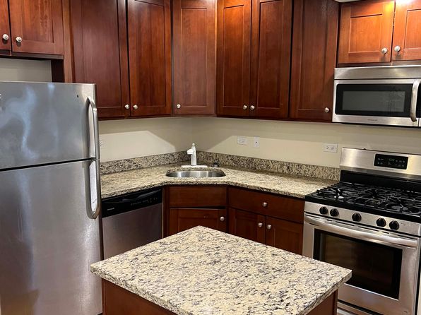 412 School St APT 3B
