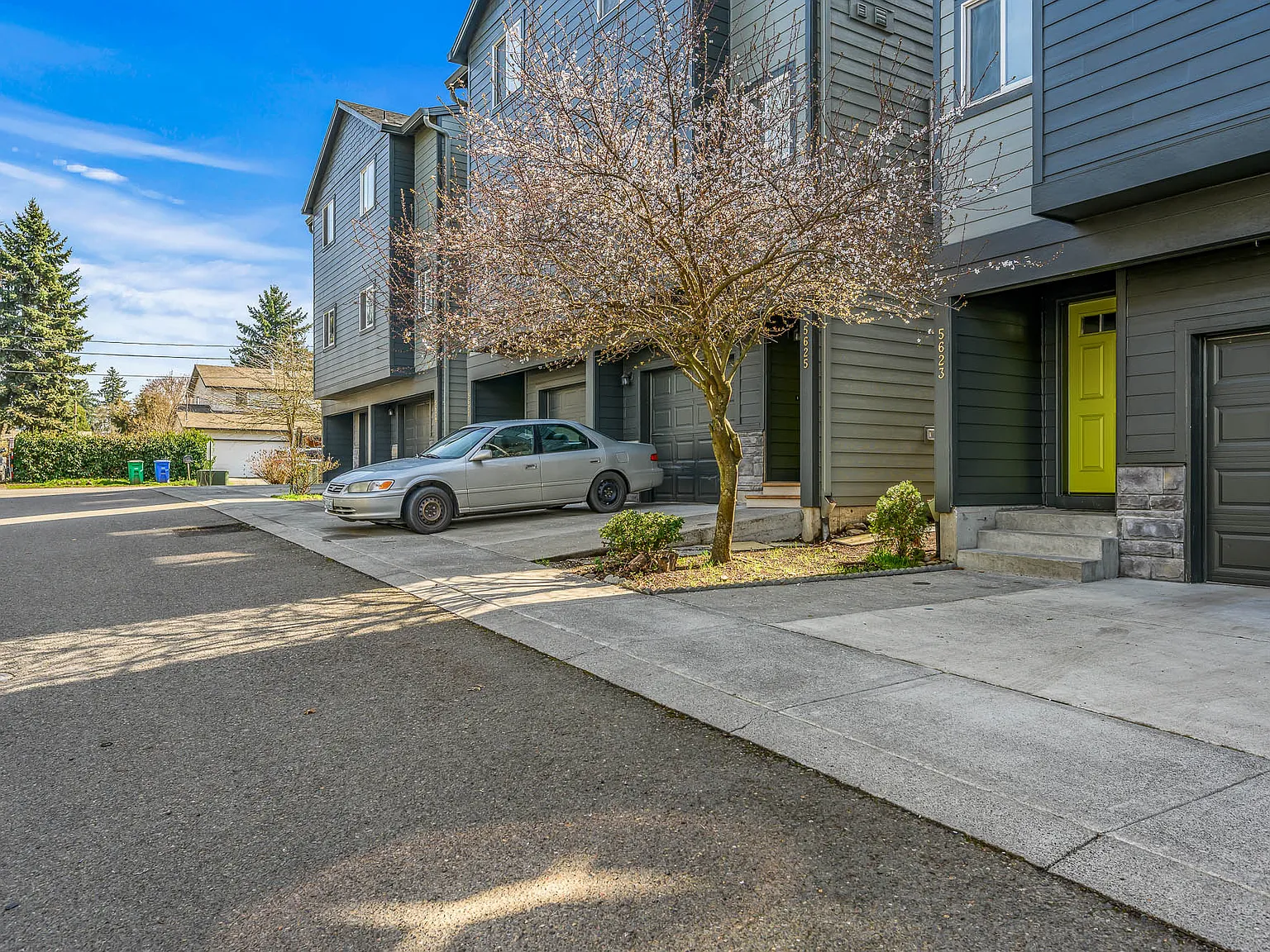 3 bed, 2.5 bath, 1535 sqft, $2,295 — Photo 3