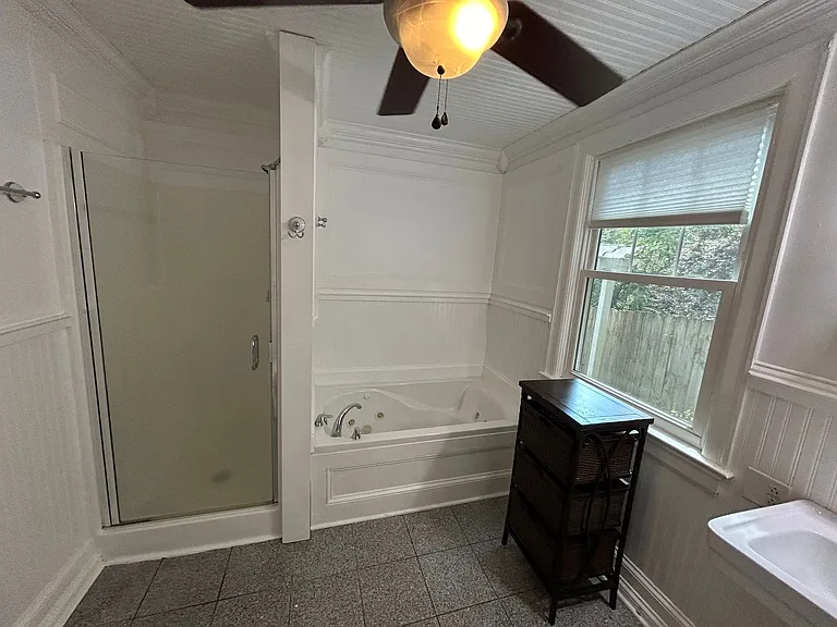 2461 Lyndhurst Ave — Photo 95