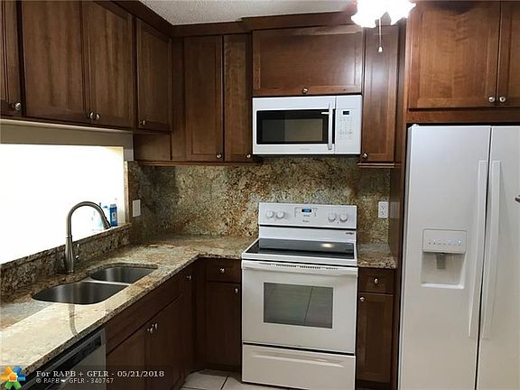 3rd image of 2424 NW 89th Dr #2424