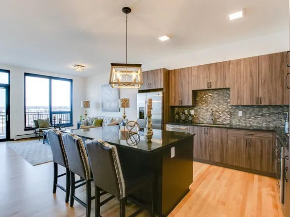 1240 2nd St #826, Minneapolis, MN 55415