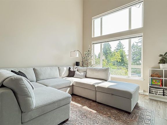 4th image of 2823 Jacklin Rd #403