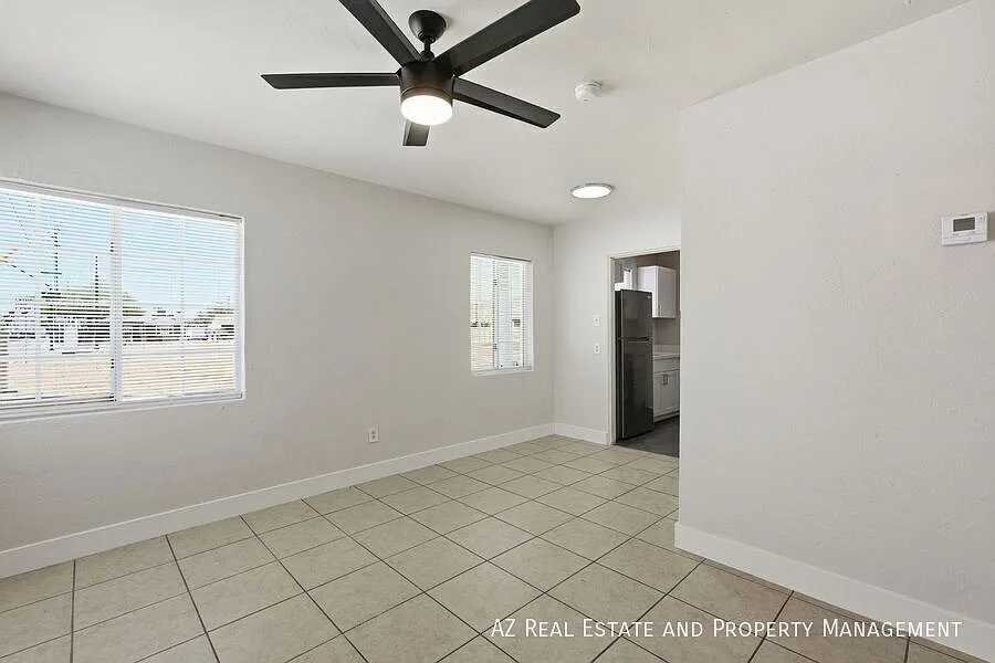 Phoenix Hot Spot $500 deposit + One Month FREE on a 13 month lease!! — Photo 4