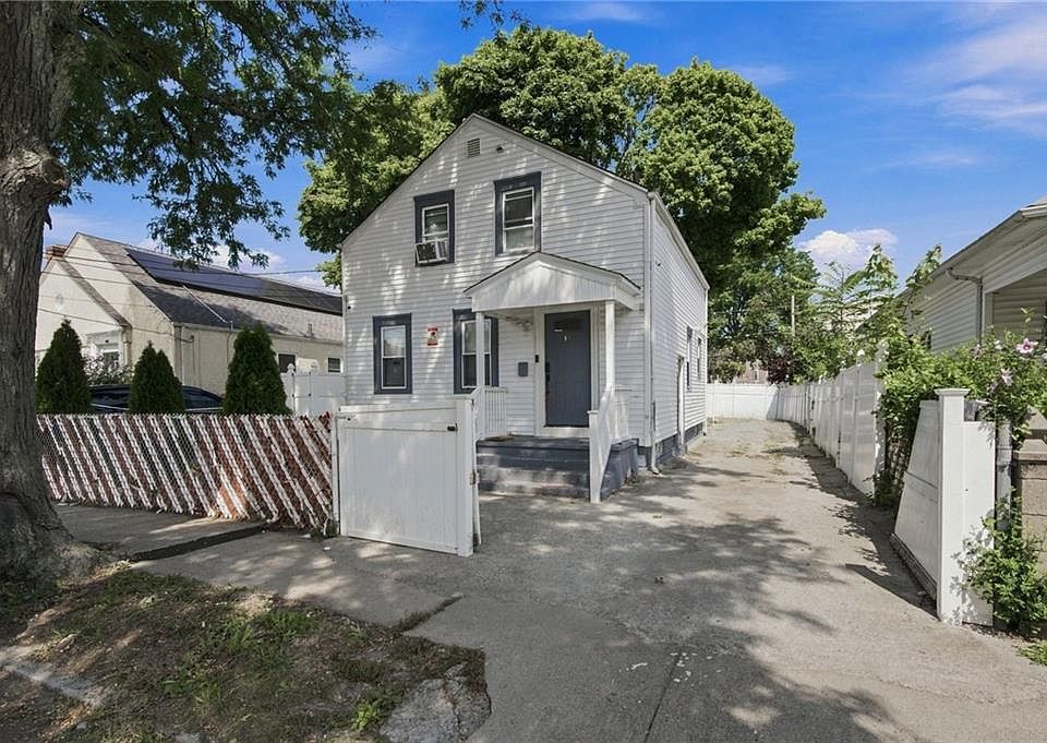 1st image of 19 Carr St