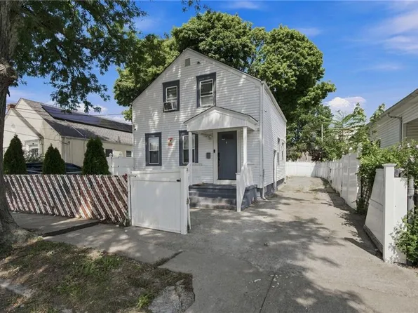19 Carr St, Providence, RI 02905