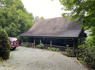 400 Devils Lake Dr, Seven Devils, NC 28604