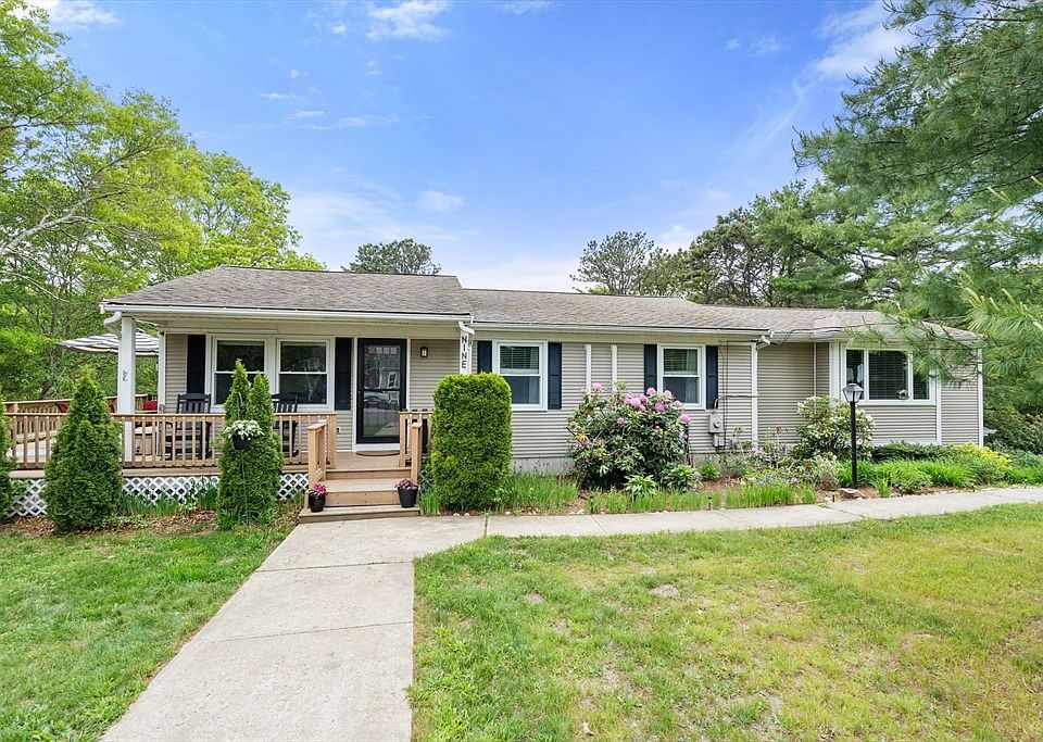 1st image of 9 Debbies Ln
