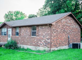 332 Woodale Dr, Clarksville, TN 37042