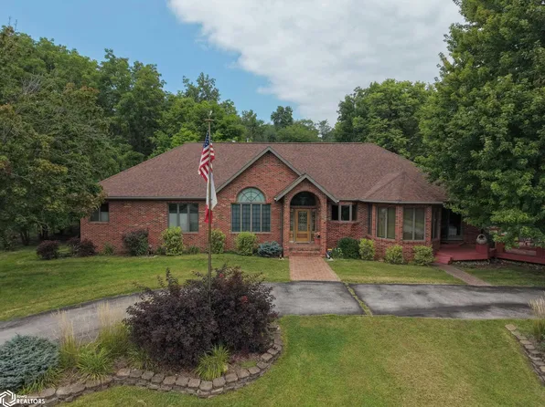 2530 River Rd, Iowa Falls, IA 50126