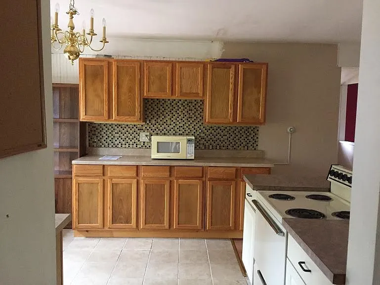 3 bed, 1100 sqft, $2,800 — Photo 3