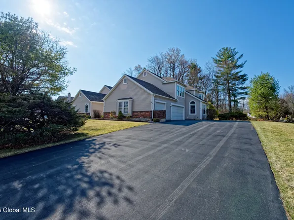82 Killarney Drive, Niskayuna, NY 12309