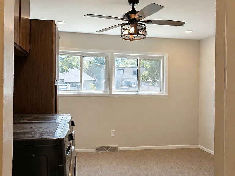 336 S Corona St — Photo 22