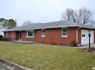 205 Southview Dr, South Jacksonville, IL 62650