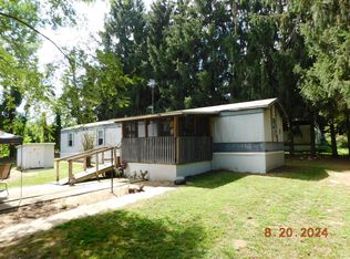 5620 Parkway Rd, Eau Claire, MI 49111