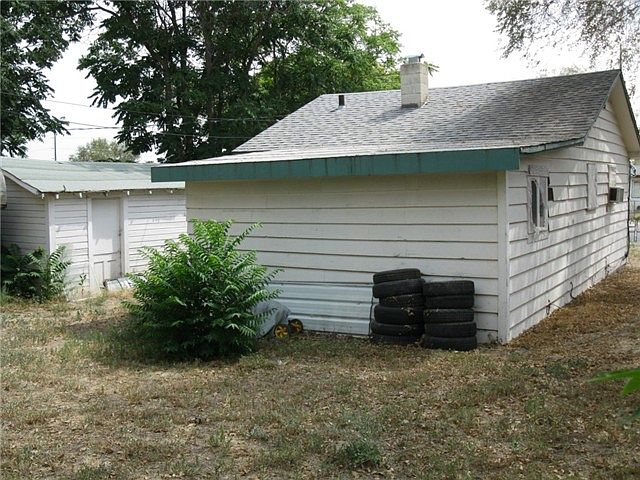 2nd image of 9836 Highland Dr NE