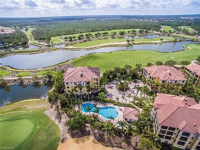 Surrounded by water & Championship Golf course views!
