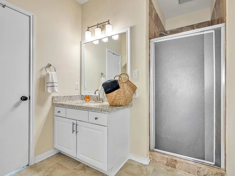 1722 Sun Point Ct — Photo 14