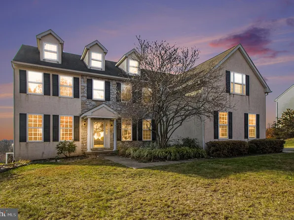 208 Keely Ln, Schwenksville, PA 19473