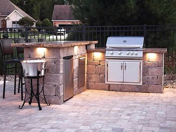 Outdoor Kitchen