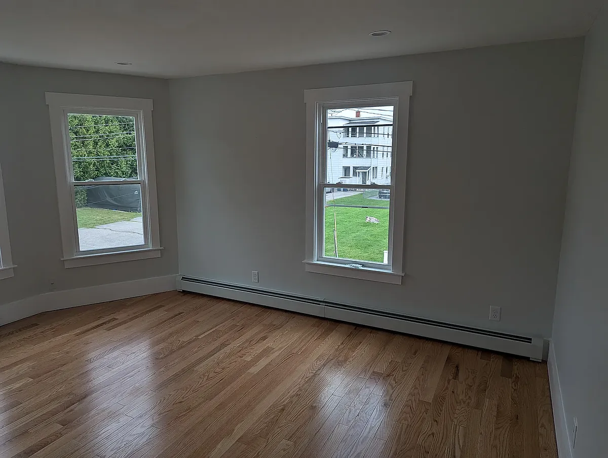Building Photo - 12 Miller Ave #201