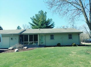 54 Donna Ave, Darien, WI 53114