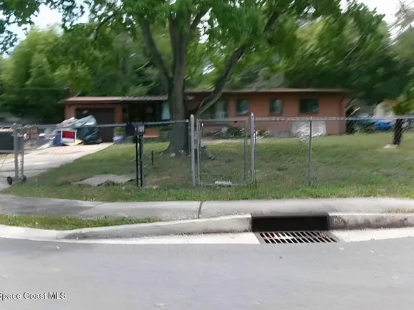 8130 Genet Dr, Jacksonville, FL 32210