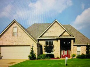 182 Silverdale Cv, Jackson, TN 38305