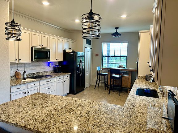 3rd image of 10550 Medjool Dr