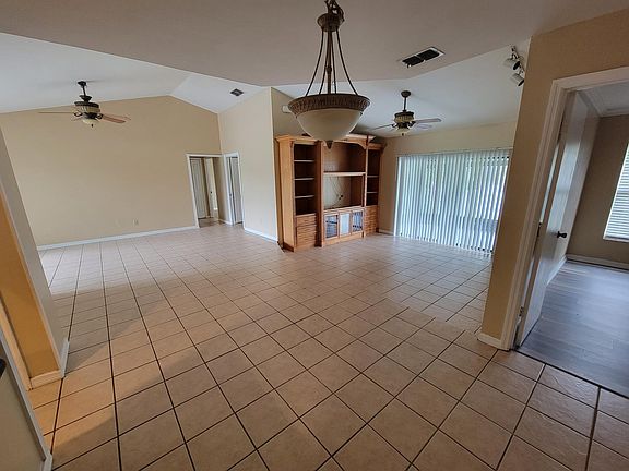 5th image of 2830 Conyers Ct