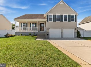 5 Snug Lagoon Ct, Middle River, MD 21220