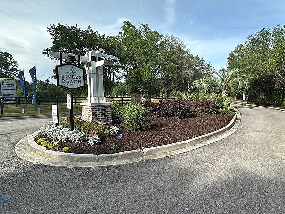 2nd image of 334 Founders Oak Way